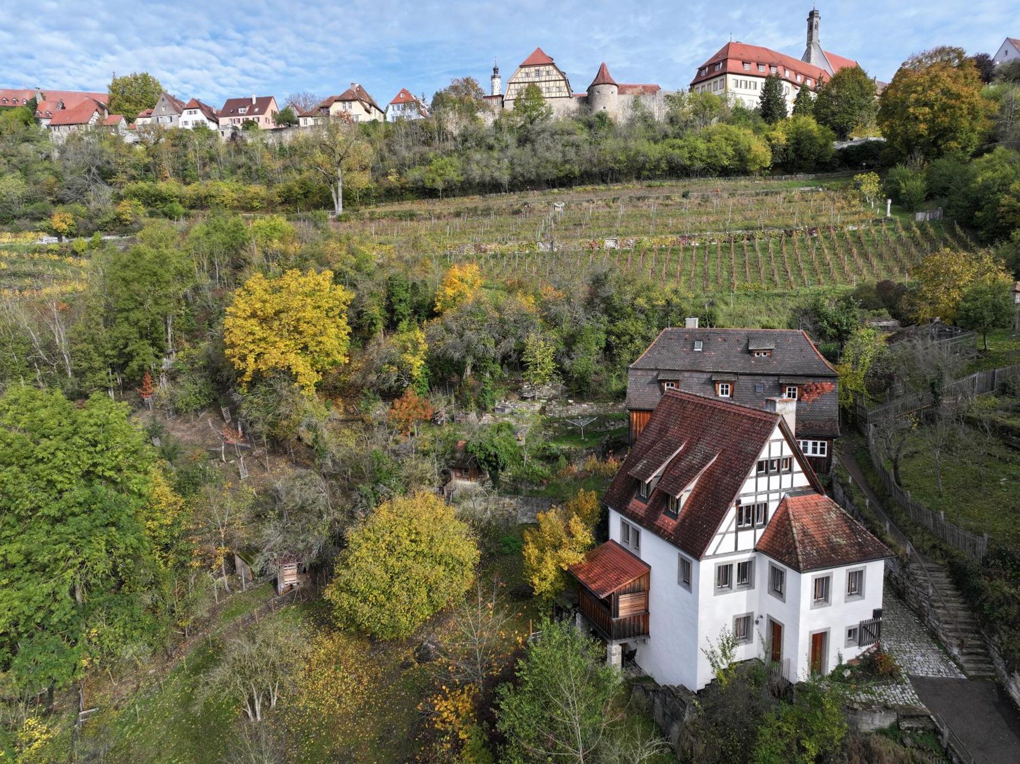 Ferienhaus Kobolzeller Schloesschen A.D.Weinsteige Rothenburg ob der Tauber Exterior photo